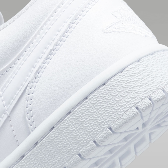 Nike Air Jordan 1 Low Women - Picture 4 of 6